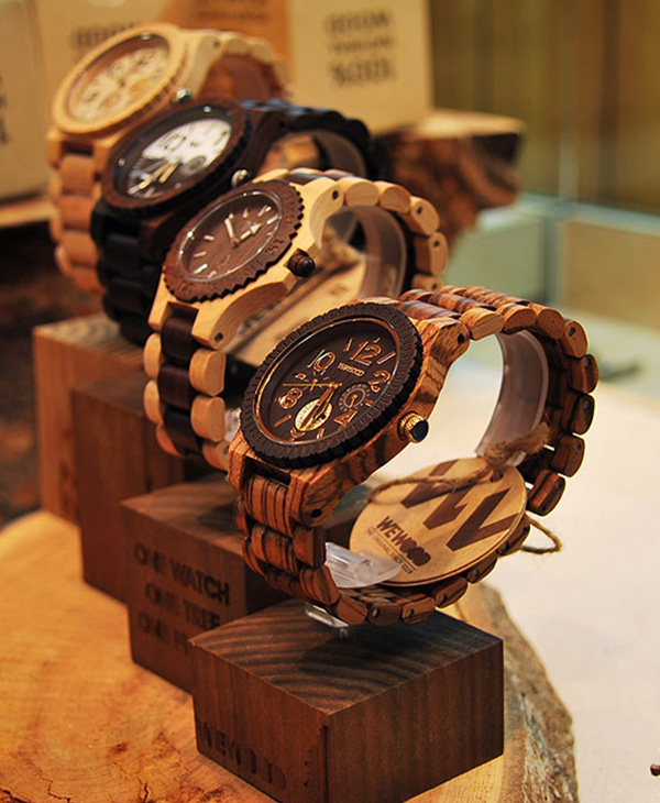 木の腕時計