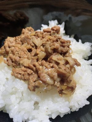 魯肉飯(ルーローハン)